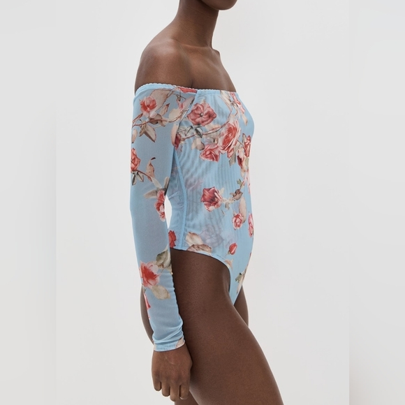 L'AGENCE Peonie Off Shoulder Thong Bodysuit - Picture 2 of 10